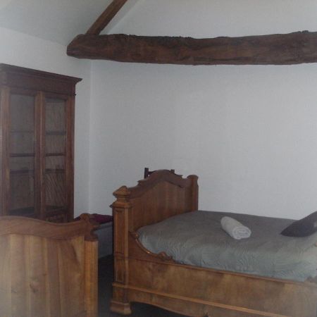Hotel grange dans ancien corps de ferme à Bellengreville  Extérieur photo