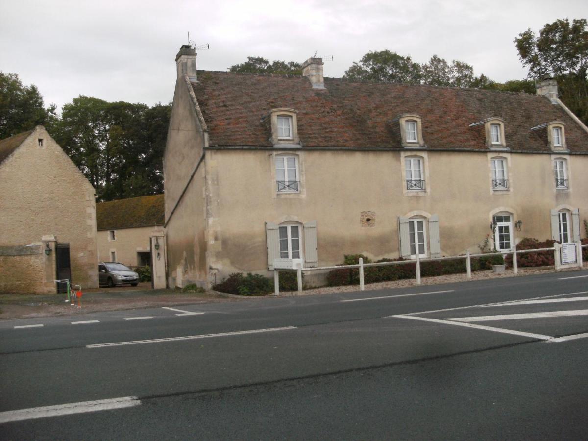 Hotel grange dans ancien corps de ferme à Bellengreville  Extérieur photo